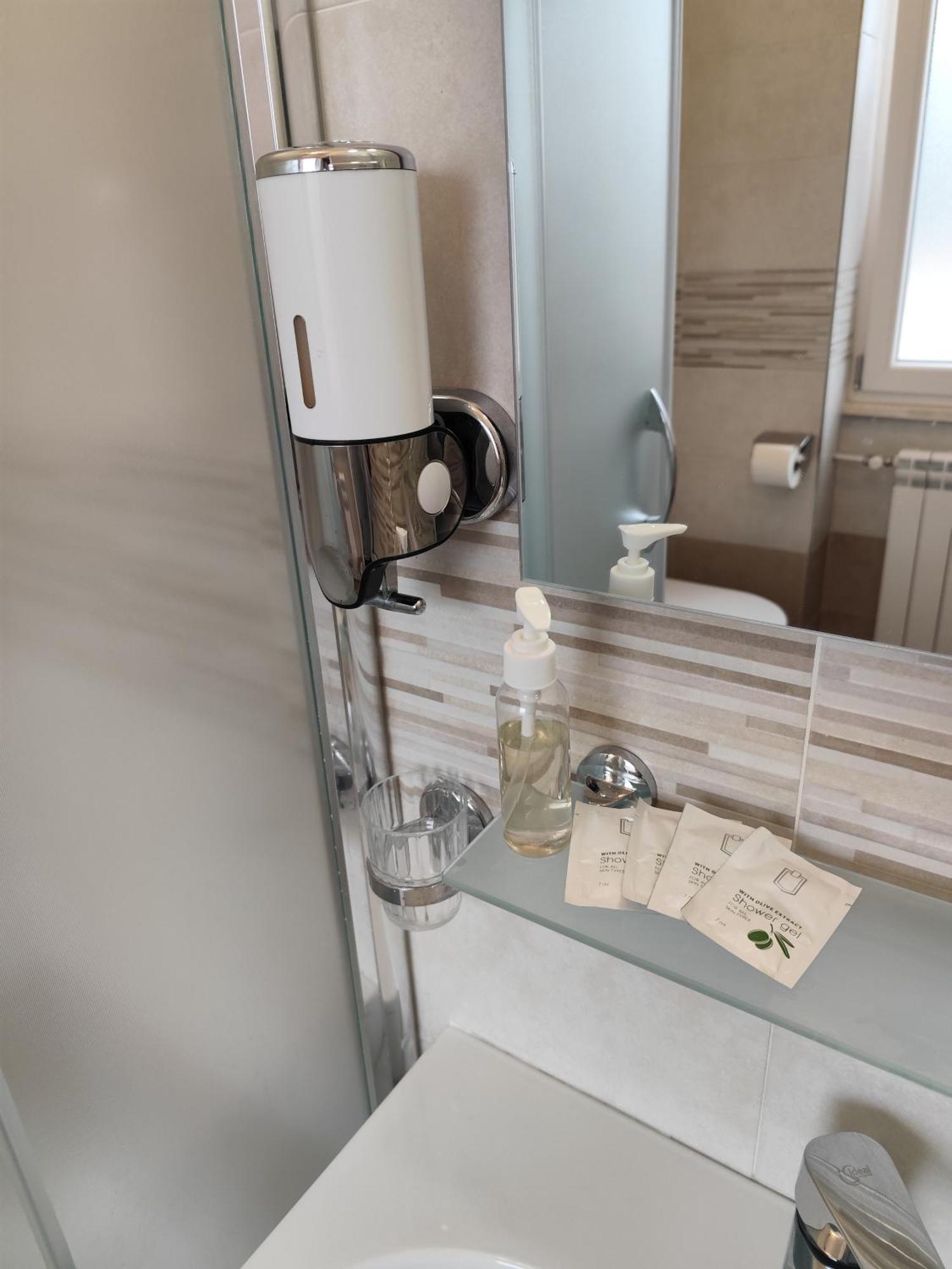 Belvedere Rooms Guest House Rome Bagian luar foto